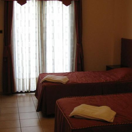 Diakonia Hotel Thessaloniki Room photo